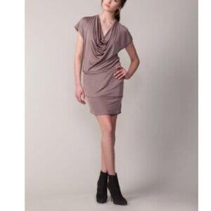 Black Halo Short Sleeve Draped Cowl Neck Laurie Tier Asymmetric Dress Size Small